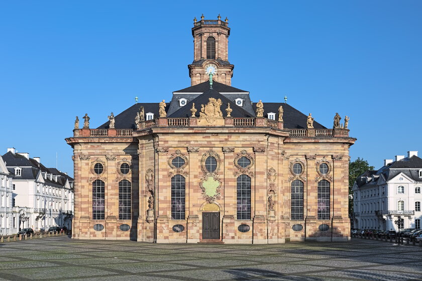 Blick auf die Ludwigskirche in Saarbruecken, benannt nach Ludwig, Fuerst von Nassau-Saarbruecken.